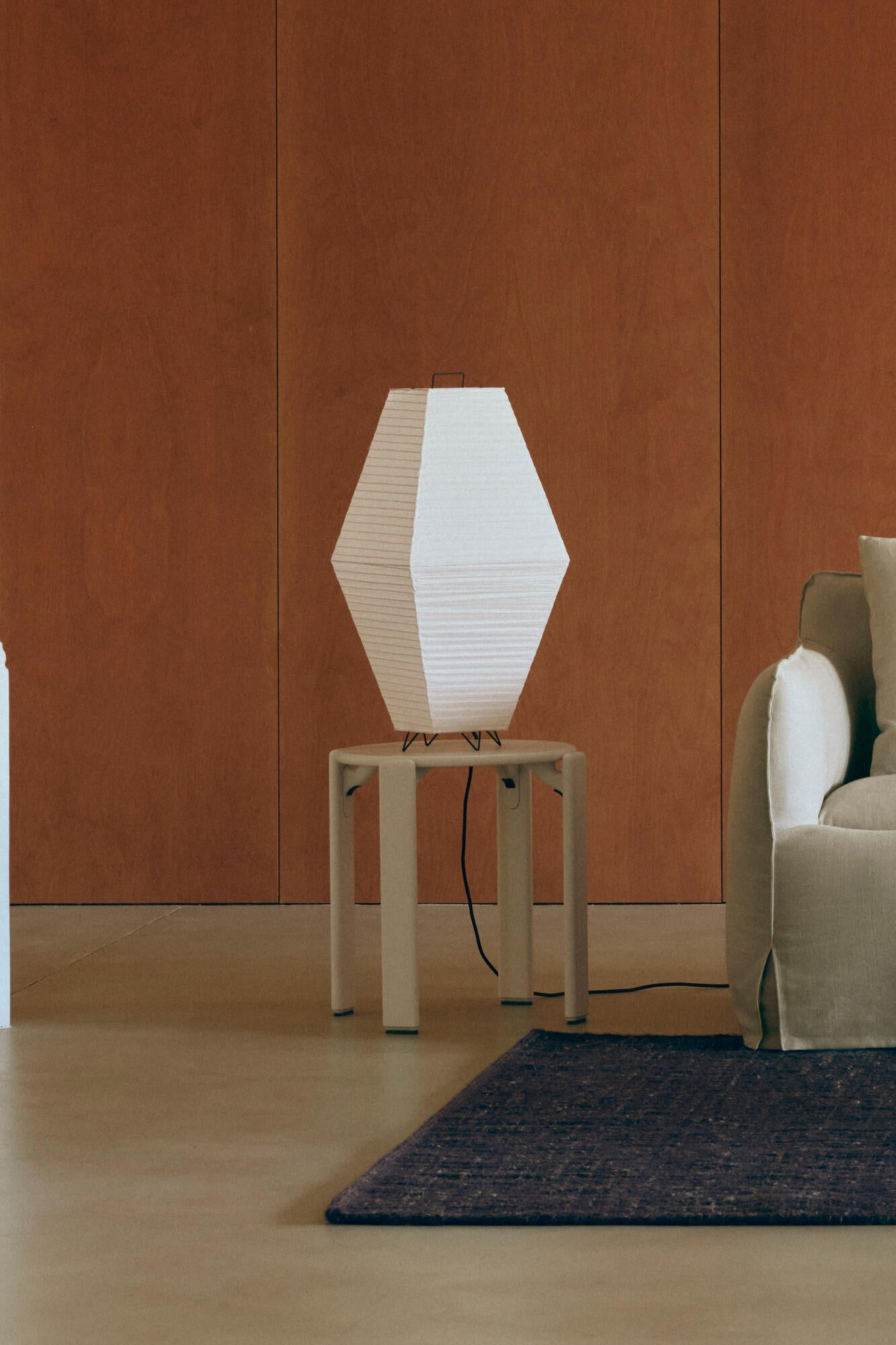 Prism rispapirsgulv-/bordlampe – Classic White